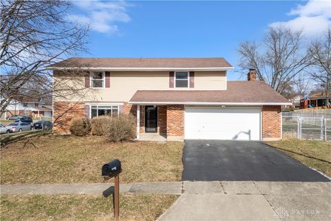 Photo of 4901 Wakeview Court, Dayton, OH 45424 (MLS # 949777)
