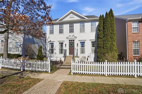 Photo of 9759 Cobblewood Court, Centerville, OH 45458 (MLS # 953046)