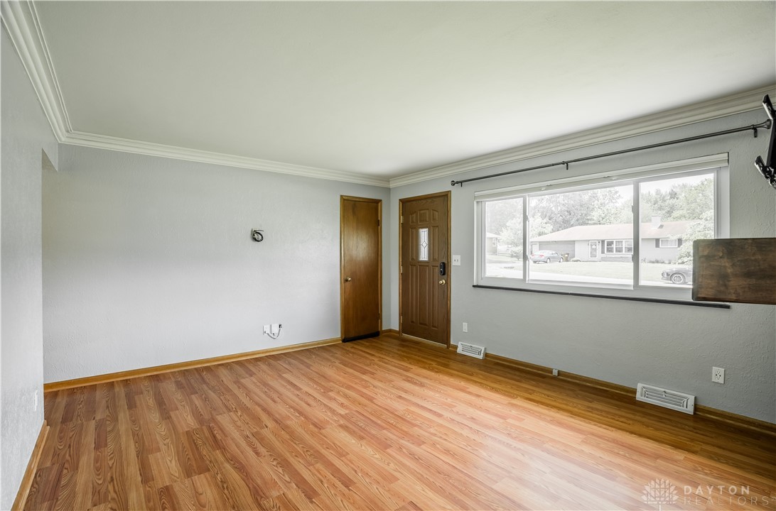 692 Sueden Drive, Beavercreek, Ohio image 8