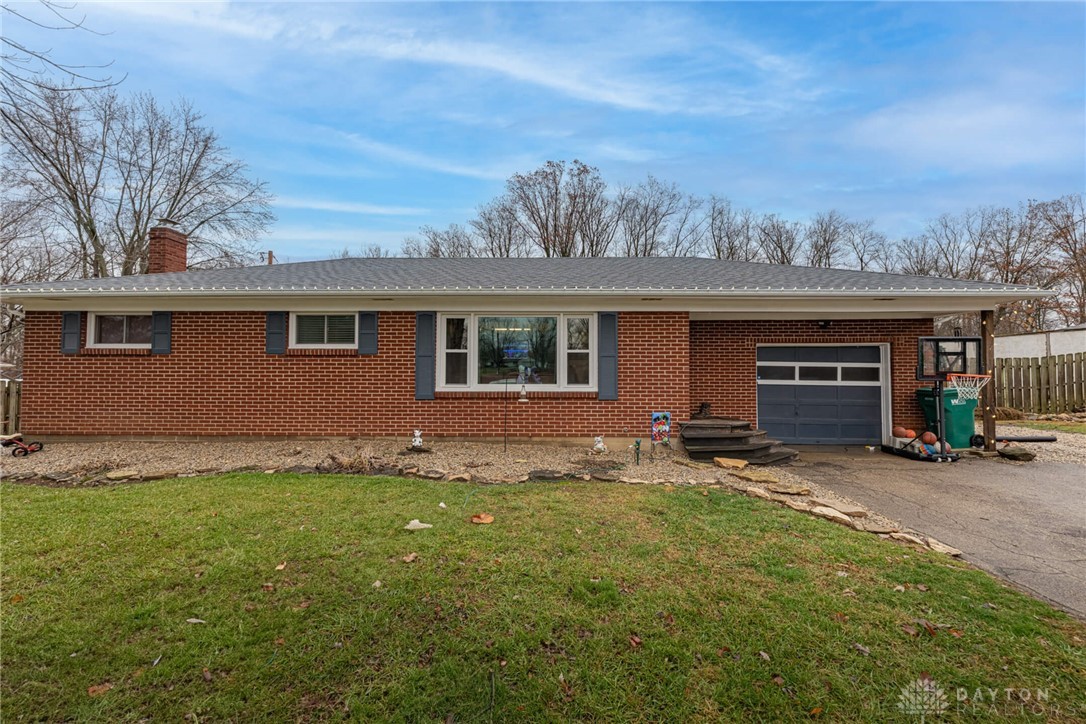 1668 Lucas Drive, Springfield, Ohio image 1