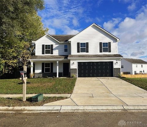 Photo of 123 Clarett Court, Englewood, OH 45322 (MLS # 951885)