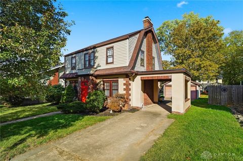 Tiny photo for 13 Kenwood Drive, Middletown, OH 45042 (MLS # 946485)