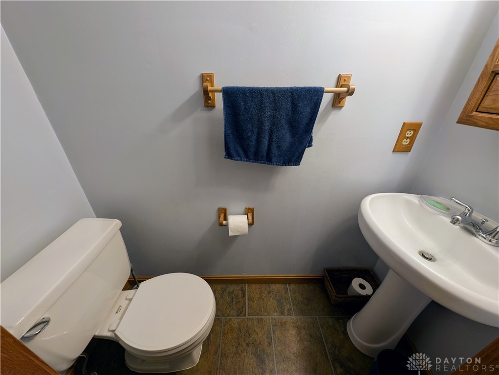 4089 Rundell Drive, Dayton, Ohio image 3