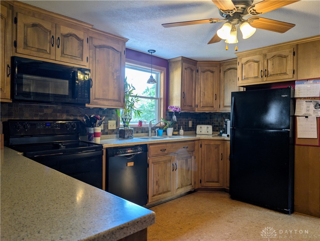 4089 Rundell Drive, Dayton, Ohio image 8