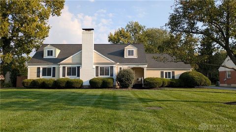 Photo of 1125 Laurelwood Road, Kettering, OH 45409 (MLS # 945912)