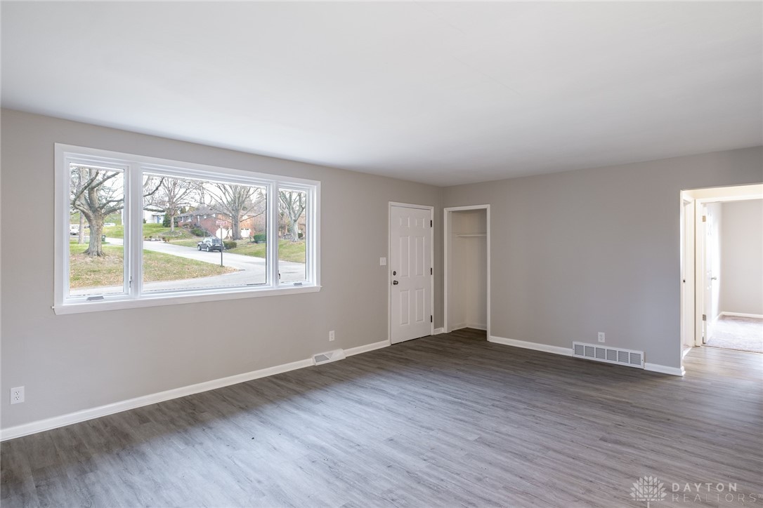 Kettering, Ohio 45429, United States, 3 Bedrooms Bedrooms, ,3 BathroomsBathrooms,Residential,Pending,99825