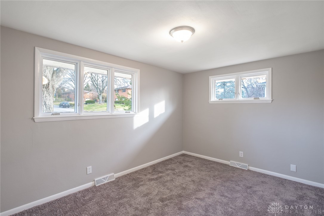 Kettering, Ohio 45429, United States, 3 Bedrooms Bedrooms, ,3 BathroomsBathrooms,Residential,Pending,99825