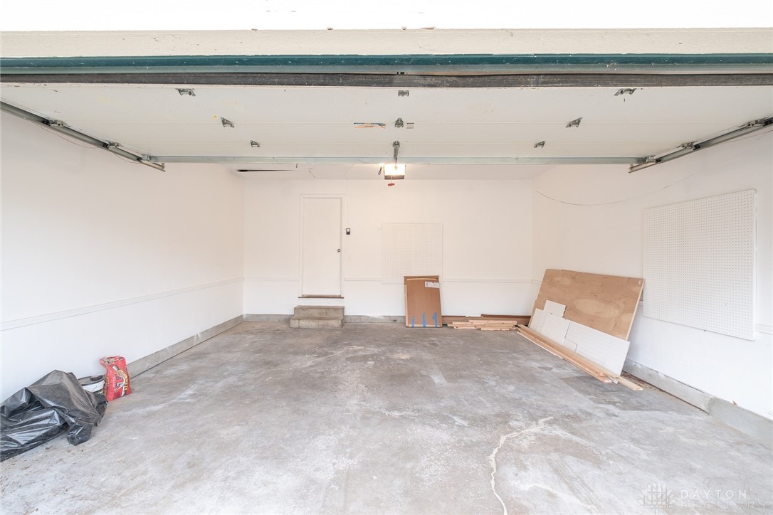 Kettering, Ohio 45429, United States, 3 Bedrooms Bedrooms, ,3 BathroomsBathrooms,Residential,Pending,99825