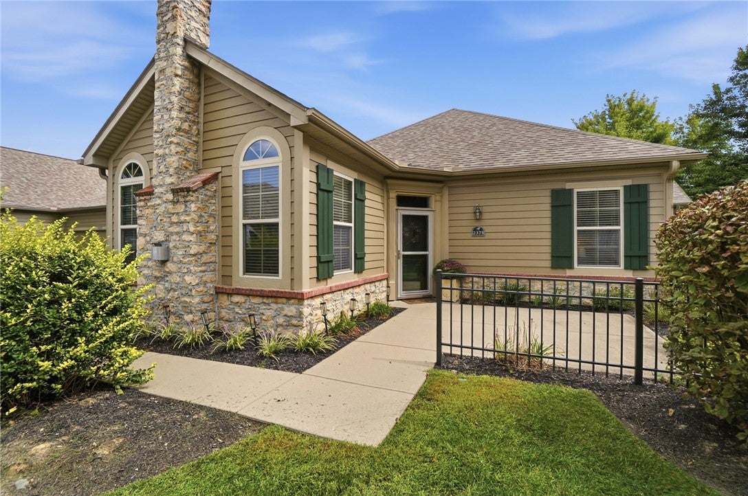 2375 Locust Hill Boulevard