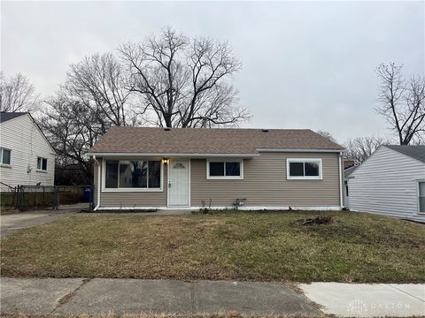 Photo of 745 Ernroe Drive, Dayton, OH 45417 (MLS # 950326)