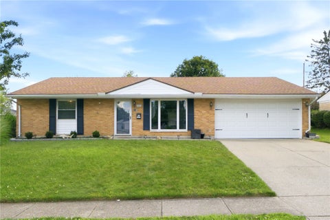 Homes For Sale - 1973 Campus Drive<br/> Fairborn, OH 45324