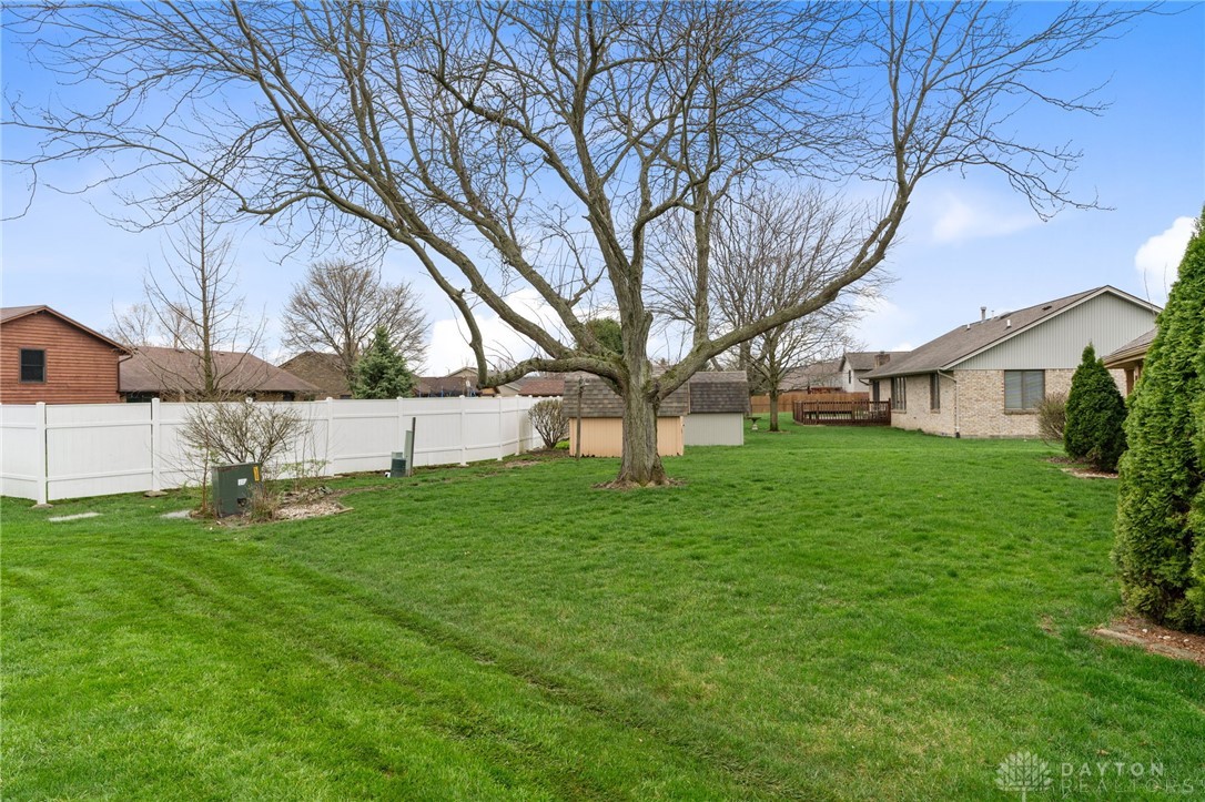 545 Flanders Avenue, Brookville, Ohio image 34