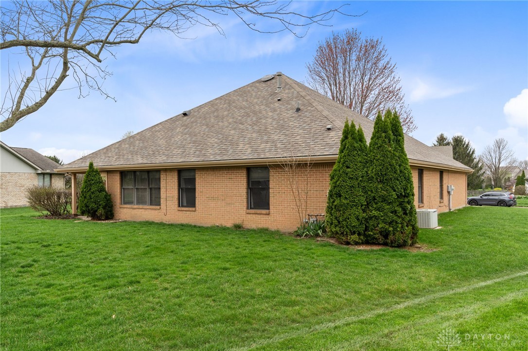 545 Flanders Avenue, Brookville, Ohio image 33
