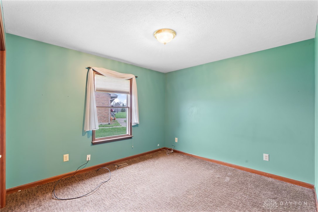 545 Flanders Avenue, Brookville, Ohio image 25