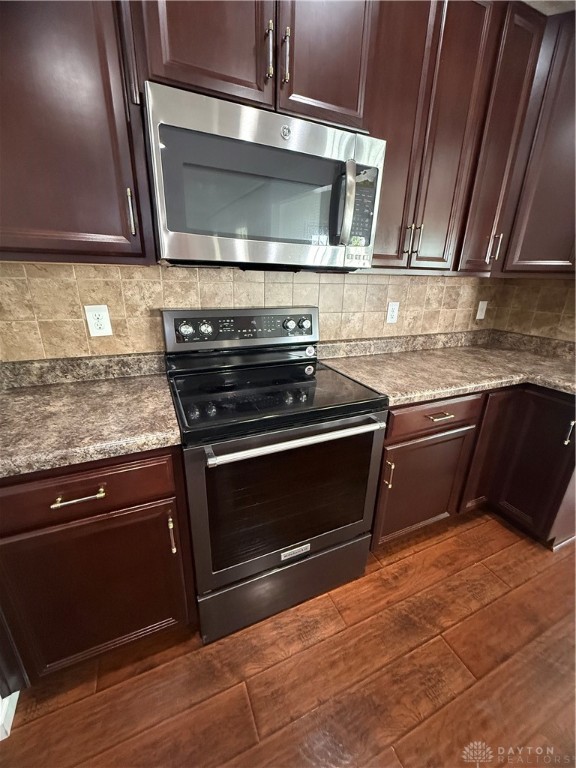 3109 Coneflower Drive, Tipp City, Ohio image 14