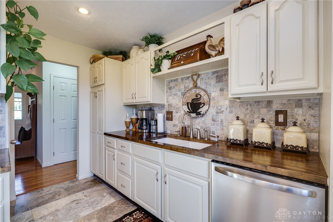 5335 Greg Drive, Saint Paris, Ohio image 11