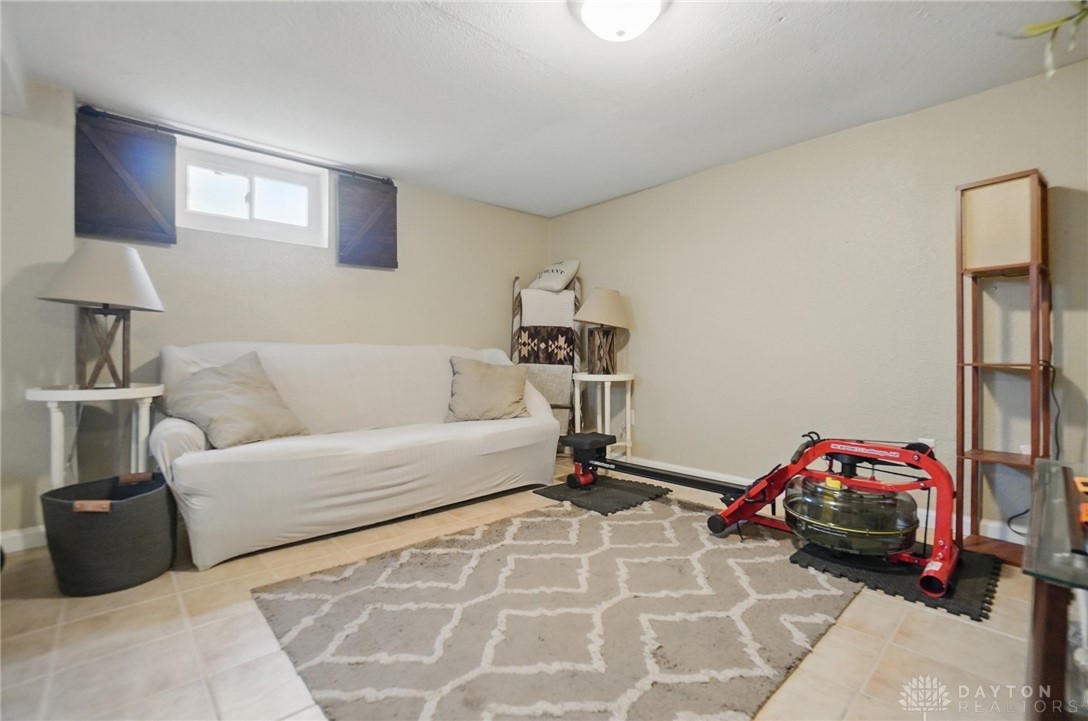 313 Willaston Drive, Dayton, Ohio image 32