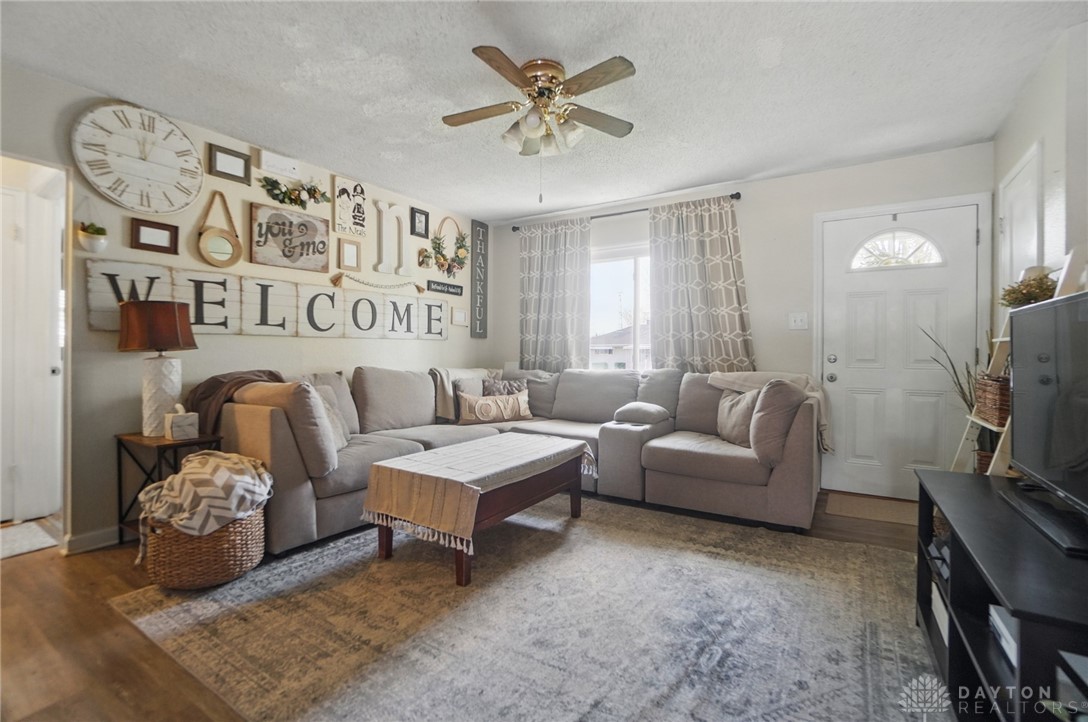 313 Willaston Drive, Dayton, Ohio image 4