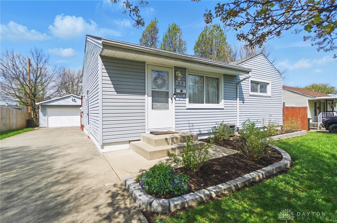 313 Willaston Drive, Dayton, Ohio image 1