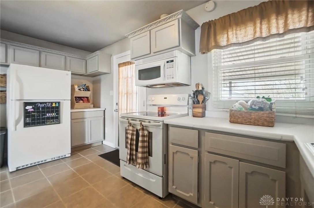 313 Willaston Drive, Dayton, Ohio image 16