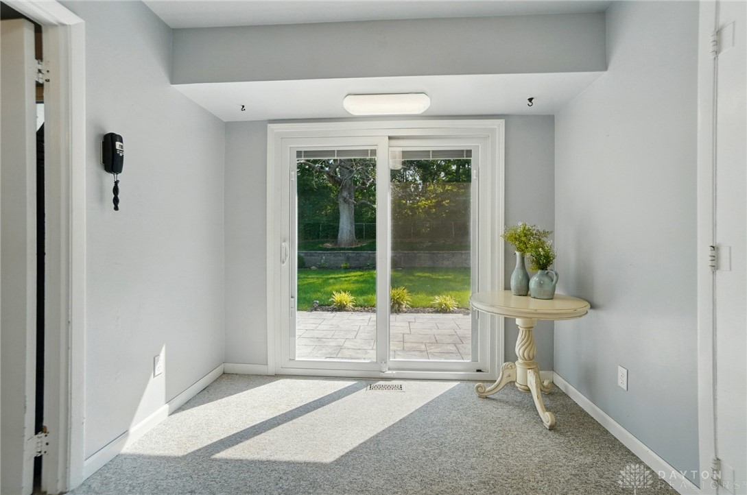 240 W Market Street, Springboro, Ohio image 11
