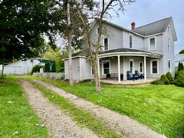 207 W Monument Street