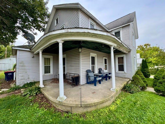 207 W Monument Street