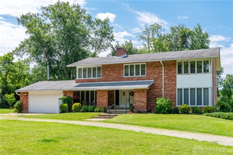 Photo of 2473 Linebaugh Road, Beavercreek Twp, OH 45385 (MLS # 962708)