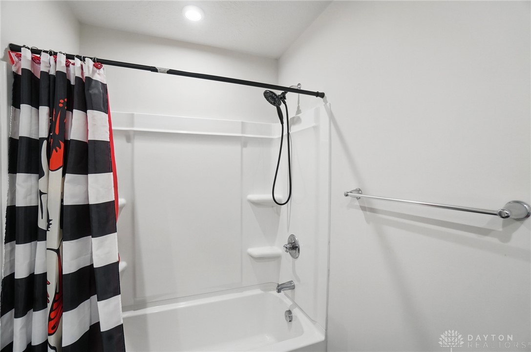 508 Skyway Drive, Springfield, Ohio image 23