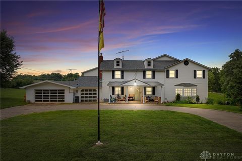Photo of 1901 Armstrong Road, Fairborn, OH 45324 (MLS # 940495)