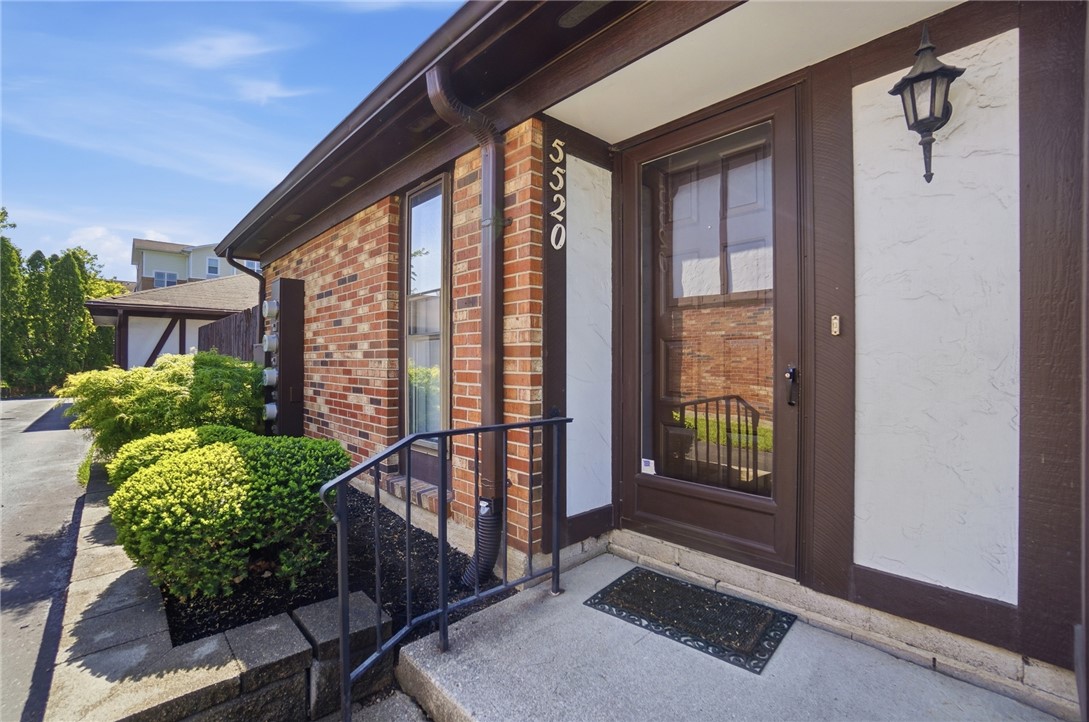 5520 Cobblegate Drive C