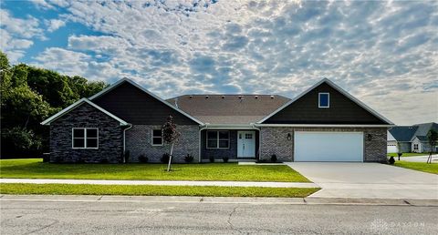 Photo of 950 Springboro Trail, Sidney, OH 45365 (MLS # 944777)