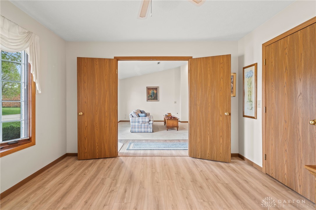 6887 Willow Tree Lane, Dayton, Ohio image 13