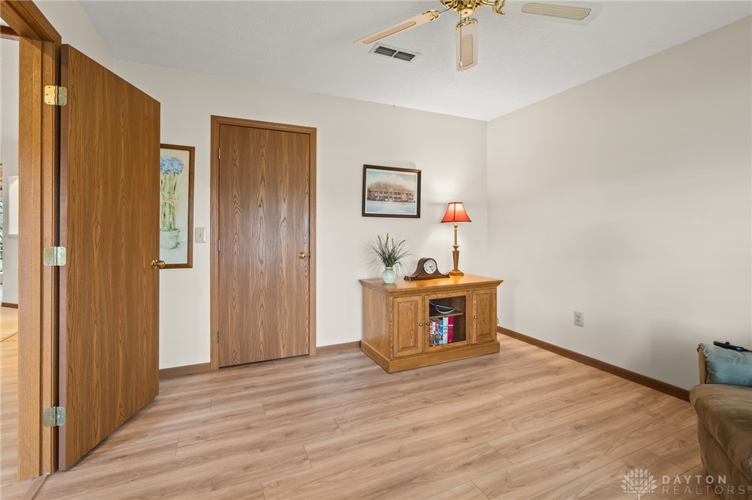 6887 Willow Tree Lane, Dayton, Ohio image 11