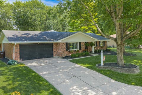 Homes For Sale - 4616 Glenheath Drive<br/> Kettering, OH 45440