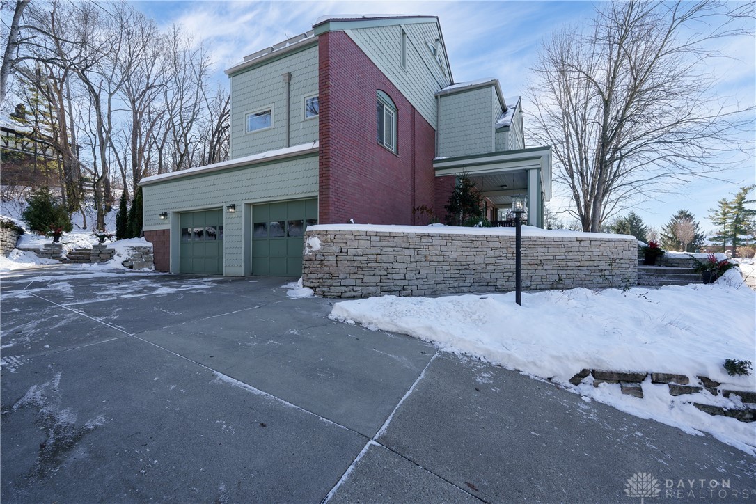 4388 Stonehenge Lane, Dayton, Ohio image 3