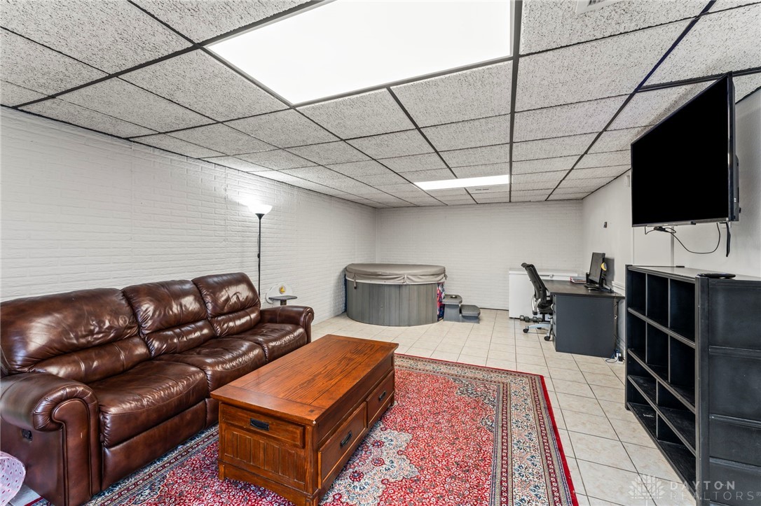 8389 Hawks Nest Court, Dayton, Ohio image 20