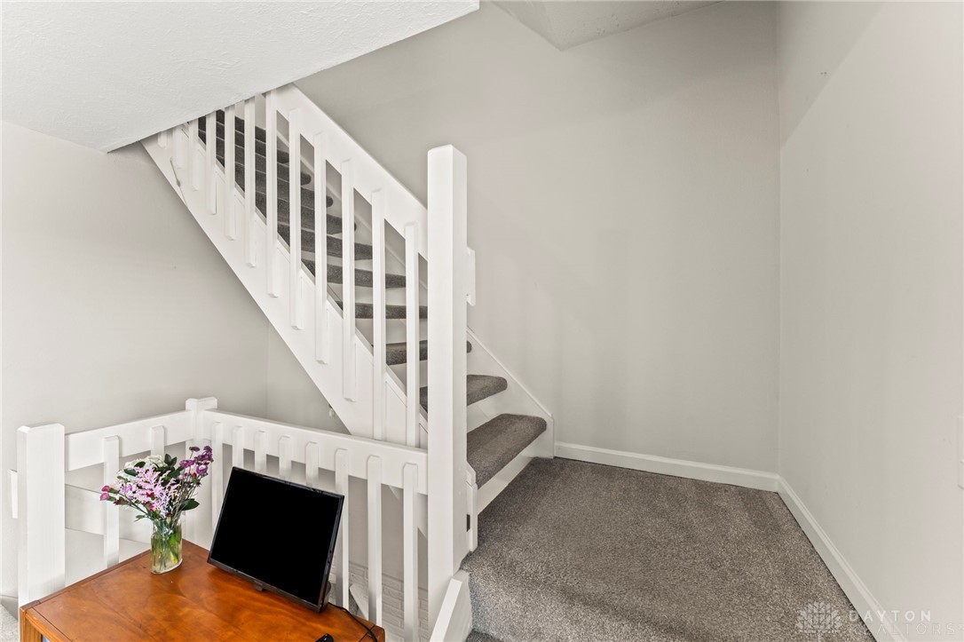 8389 Hawks Nest Court, Dayton, Ohio image 6