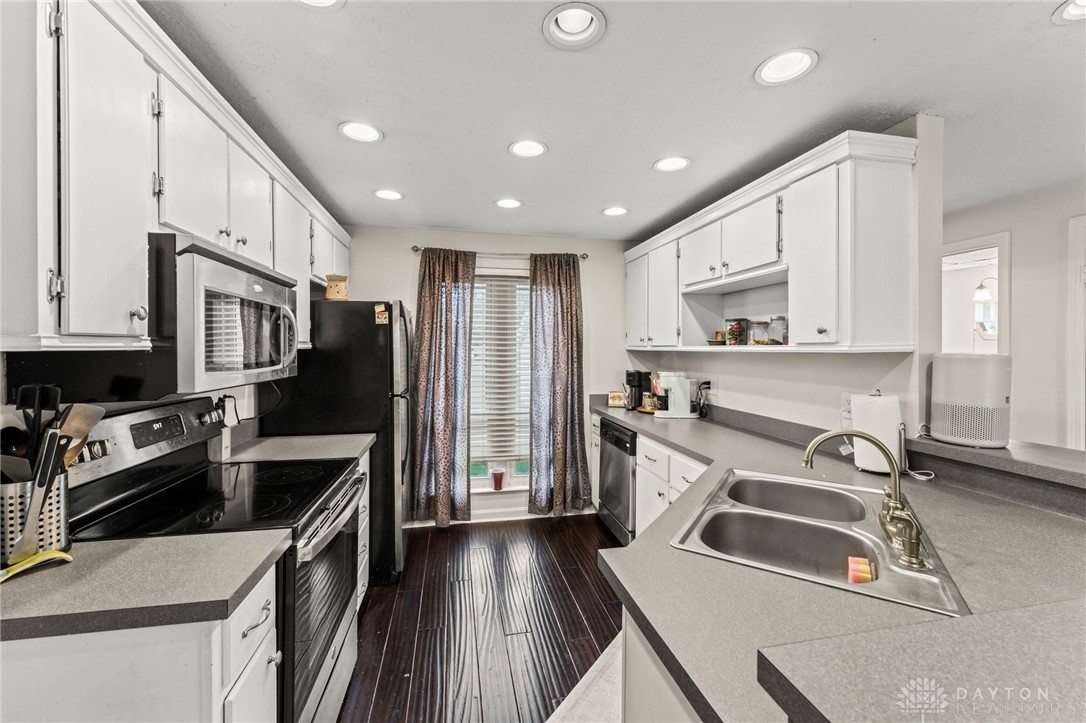 8389 Hawks Nest Court, Dayton, Ohio image 4