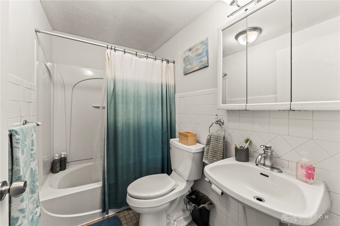 8389 Hawks Nest Court, Dayton, Ohio image 18
