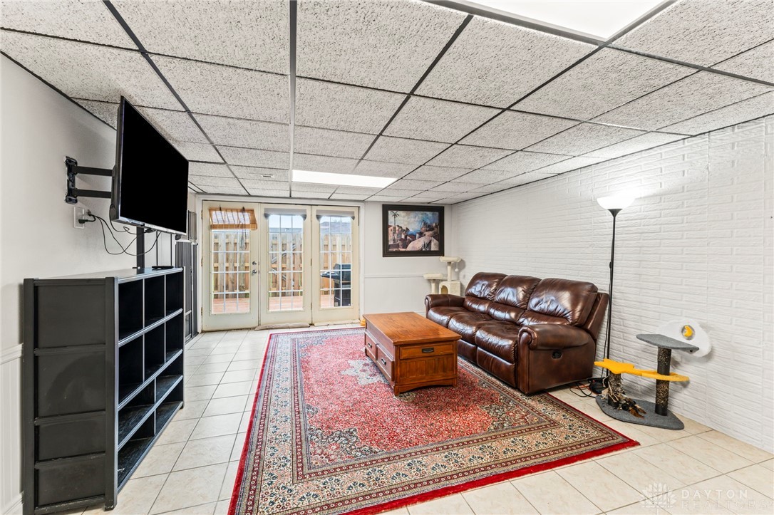 8389 Hawks Nest Court, Dayton, Ohio image 21