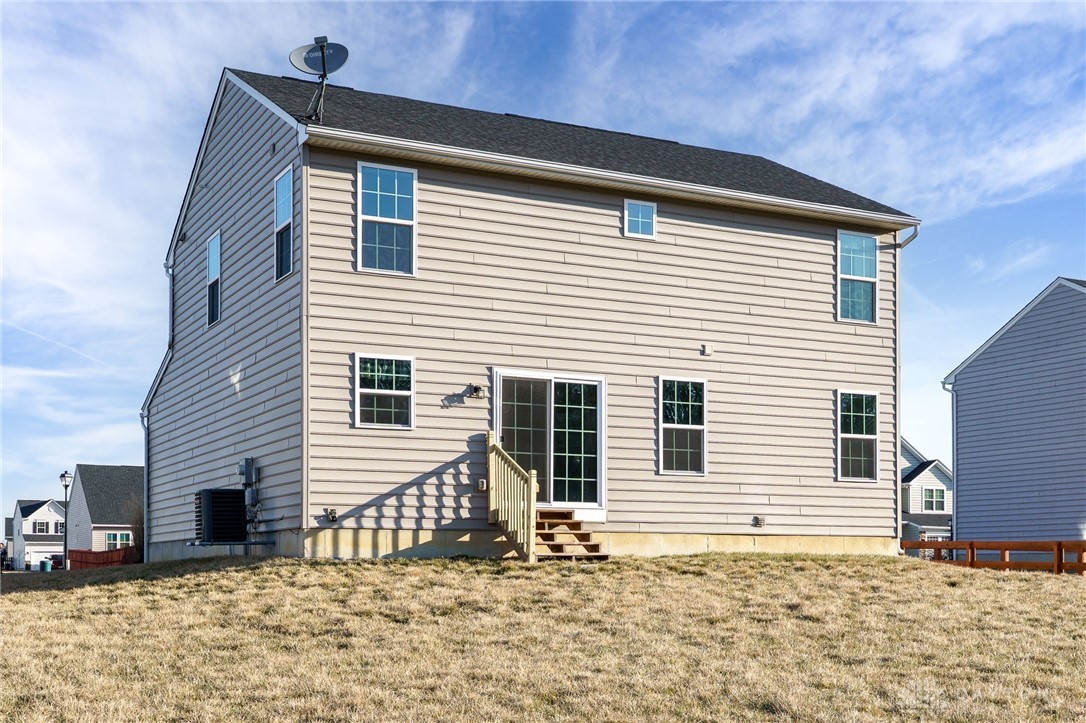 Fairborn, Ohio 45324, United States, 3 Bedrooms Bedrooms, ,3 BathroomsBathrooms,Residential,Active,87291