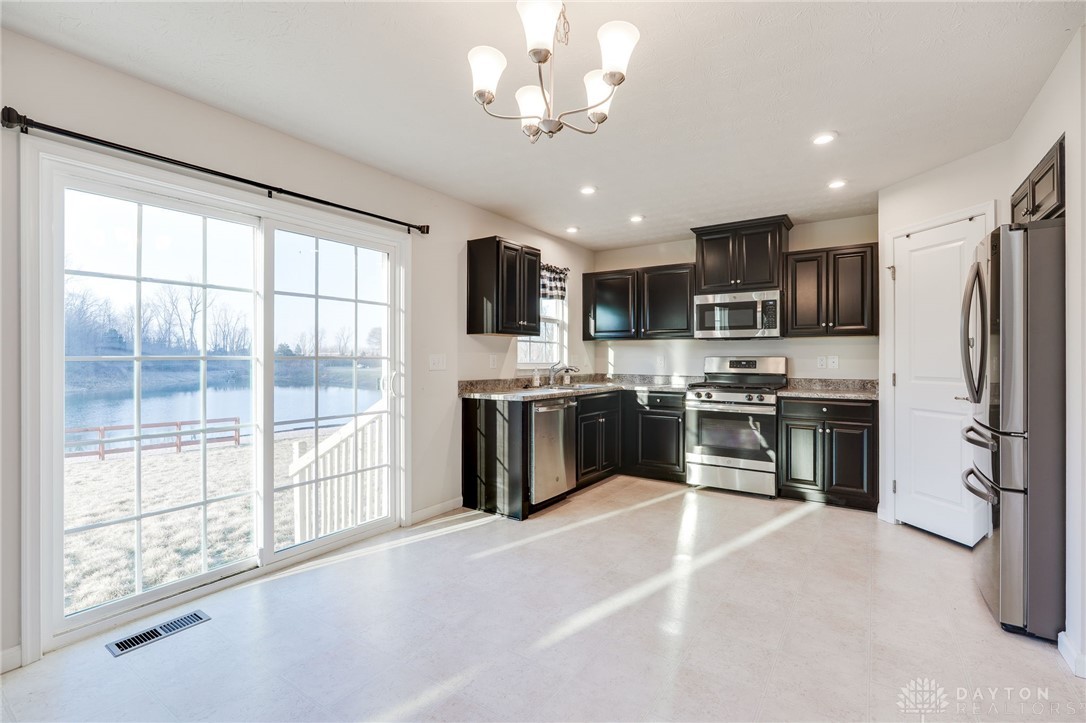 Fairborn, Ohio 45324, United States, 3 Bedrooms Bedrooms, ,3 BathroomsBathrooms,Residential,Active,87291