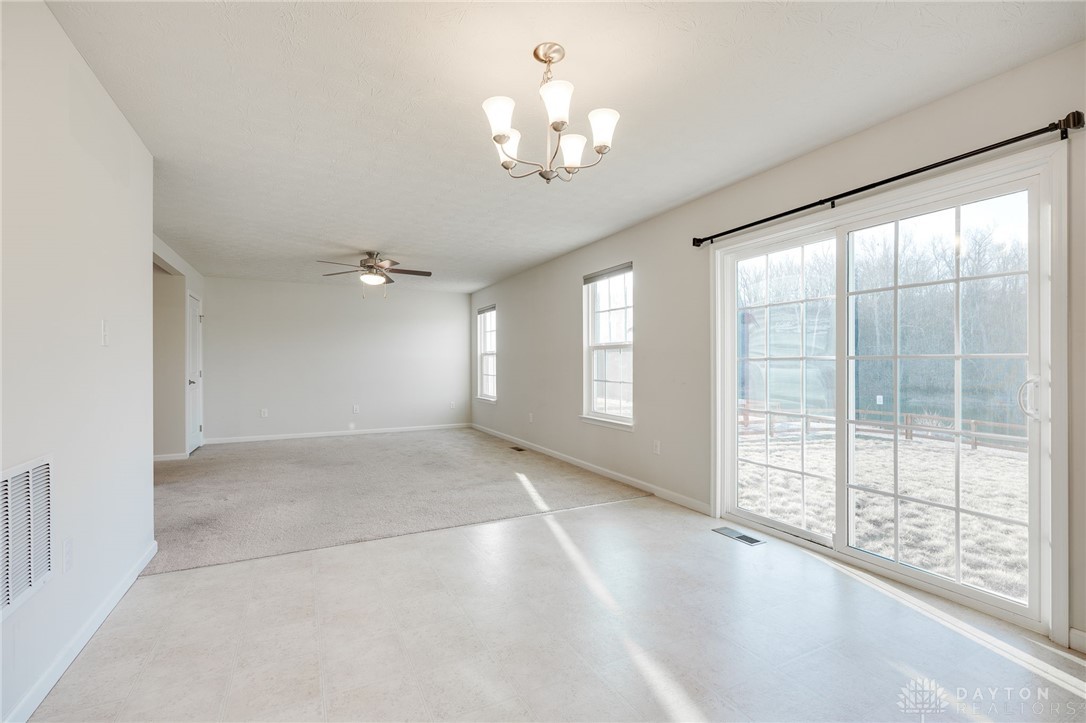 Fairborn, Ohio 45324, United States, 3 Bedrooms Bedrooms, ,3 BathroomsBathrooms,Residential,Active,87291