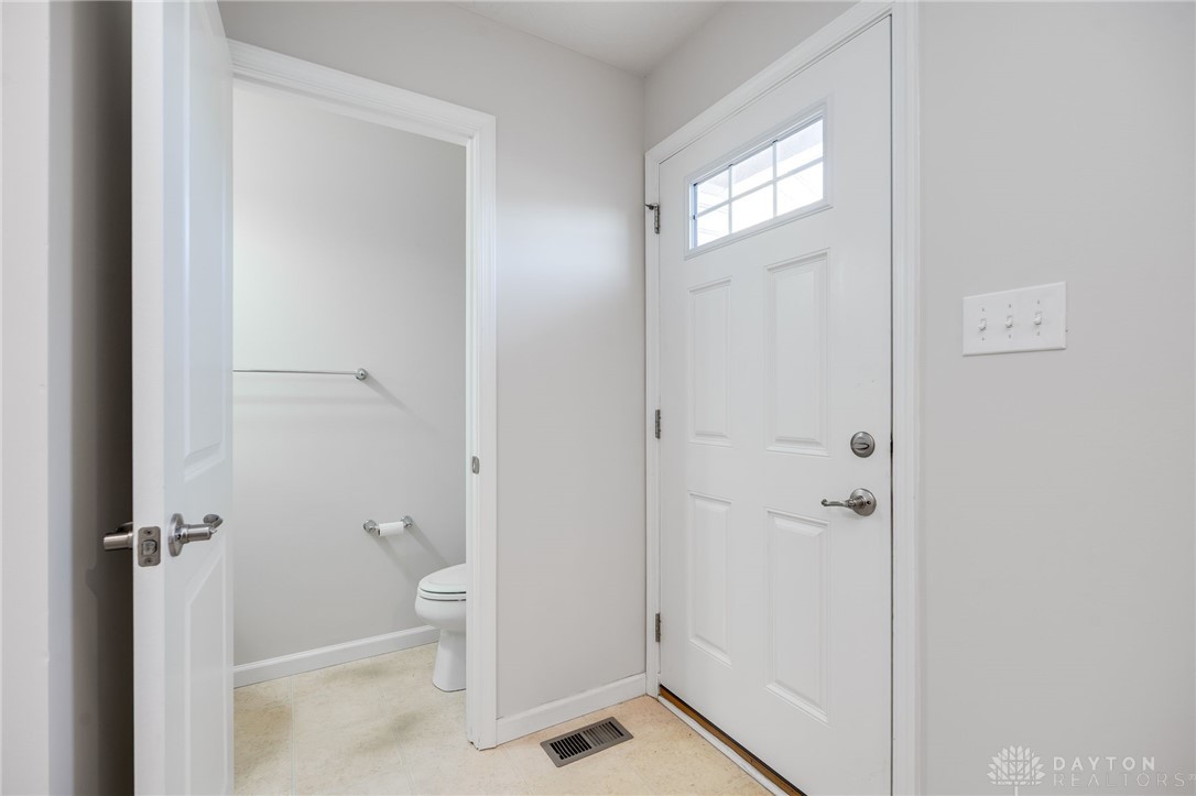 Fairborn, Ohio 45324, United States, 3 Bedrooms Bedrooms, ,3 BathroomsBathrooms,Residential,Active,87291