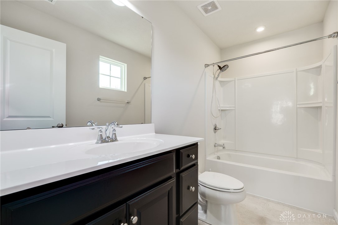 Fairborn, Ohio 45324, United States, 3 Bedrooms Bedrooms, ,3 BathroomsBathrooms,Residential,Active,87291