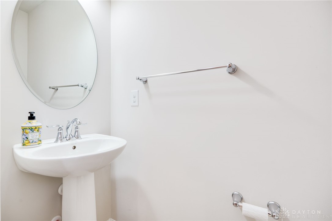 Fairborn, Ohio 45324, United States, 3 Bedrooms Bedrooms, ,3 BathroomsBathrooms,Residential,Active,87291