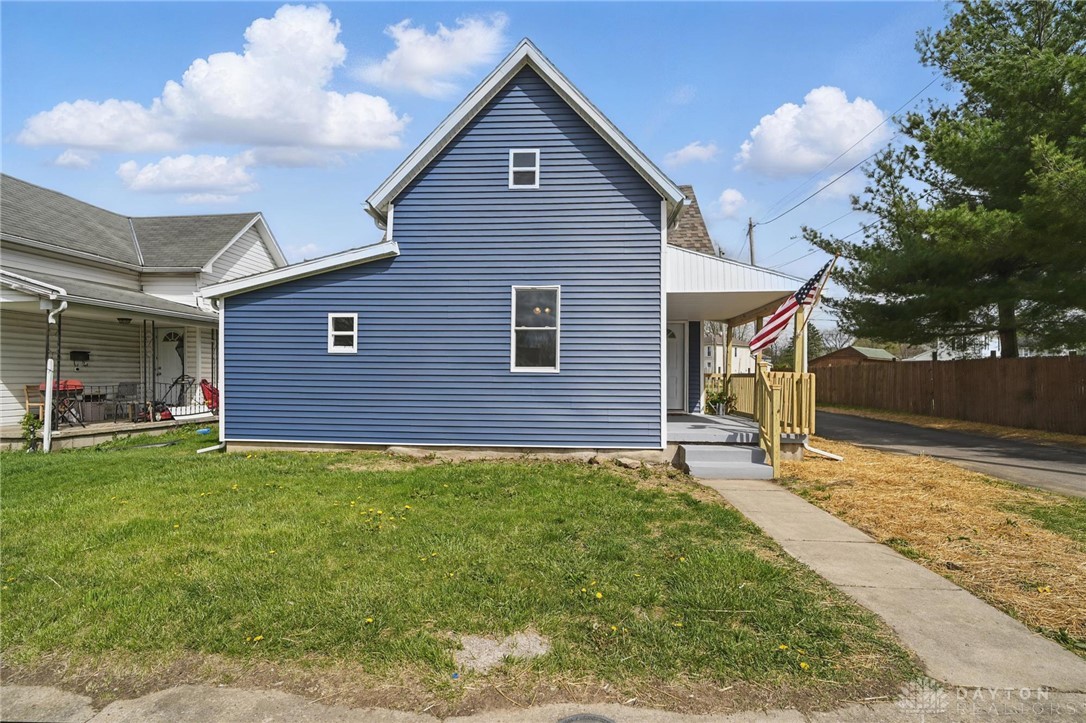 1002 Wayne Avenue, Springfield, Ohio image 2