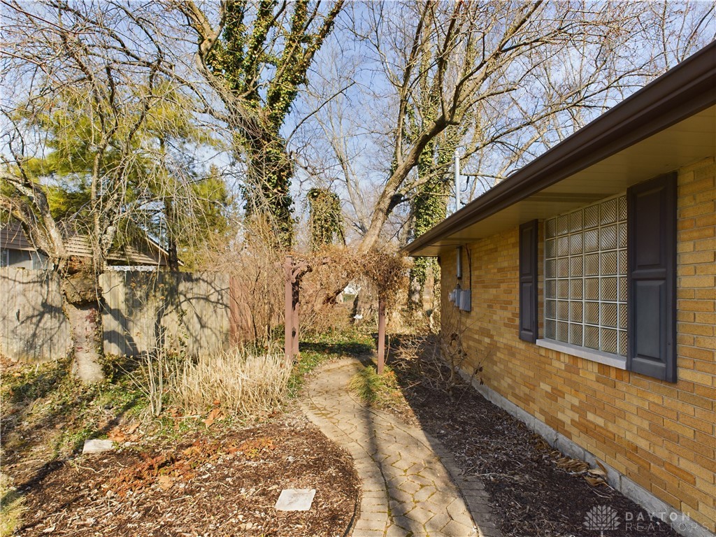 Dayton, Ohio 45458, United States, 3 Bedrooms Bedrooms, ,3 BathroomsBathrooms,Residential,Pending,2721