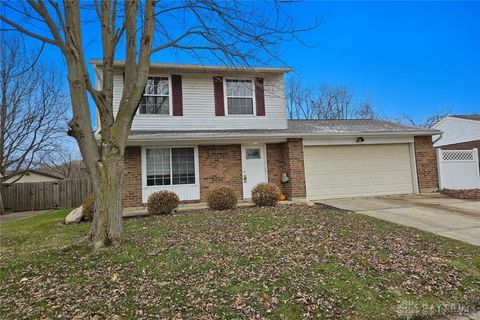 Photo of 7937 Rustic Woods Drive, Dayton, OH 45424 (MLS # 949253)